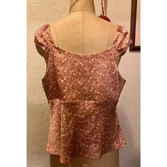 Treasure & Bond Floral Scoop Neck Cap Sleeve Satin Top NWT Size XL - Picture 3 of 9